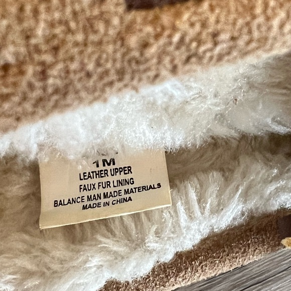 Minnetonka Kids’ Cassie Moccasin Slipper - Picture 6 of 10